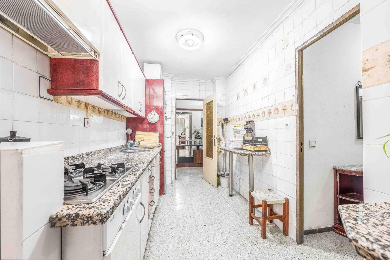 3 soveværelse Lejlighed til salg i Sevilla by - € 100.000 (Ref: 9417687)