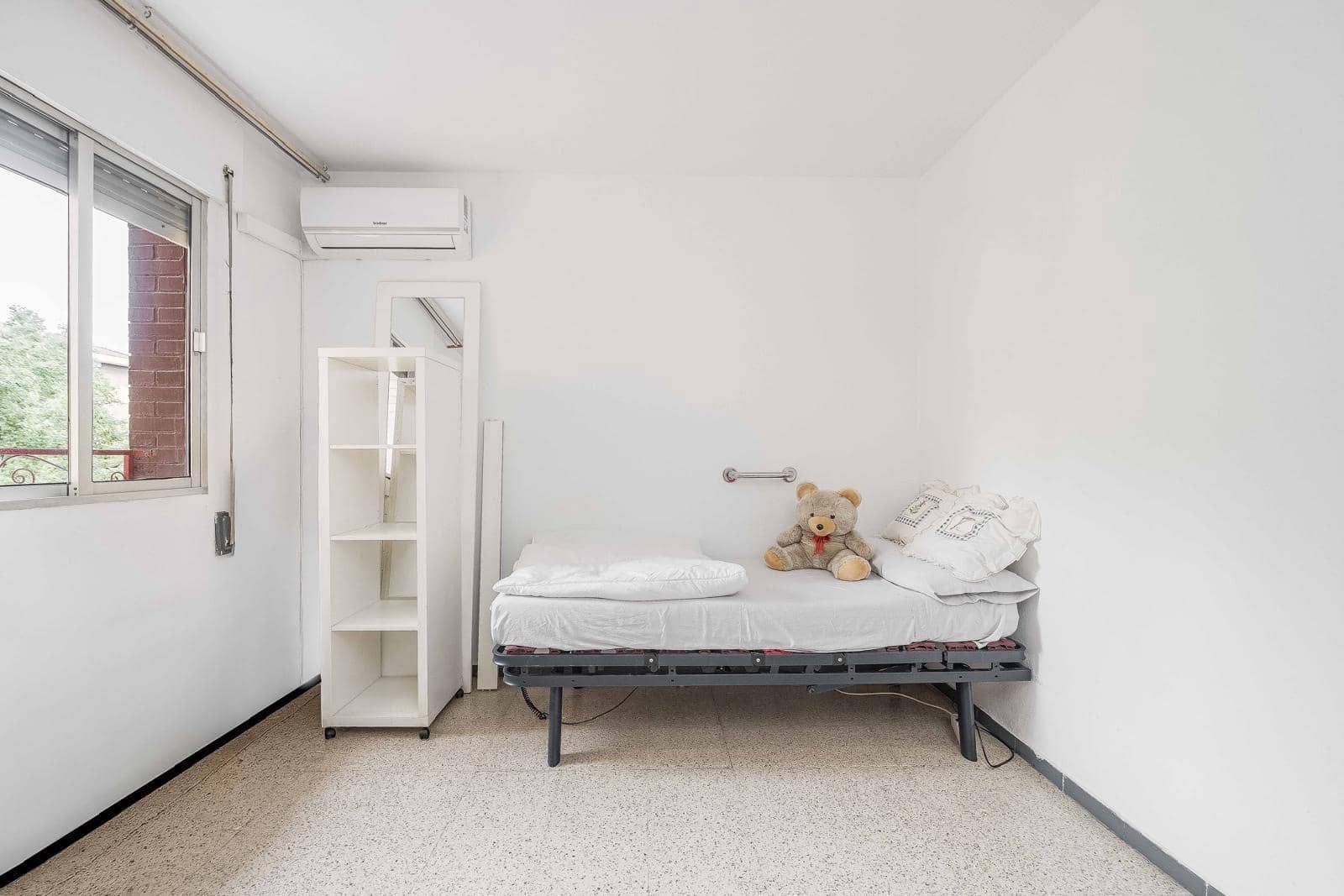 3 soveværelse Lejlighed til salg i Sevilla by - € 100.000 (Ref: 9417687)