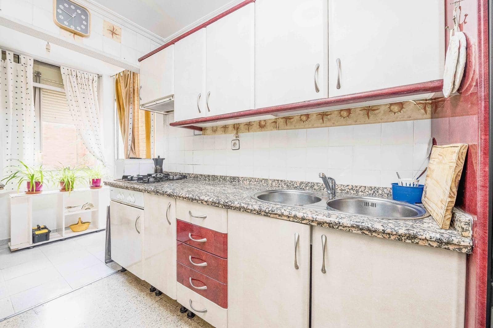 3 soveværelse Lejlighed til salg i Sevilla by - € 100.000 (Ref: 9417687)