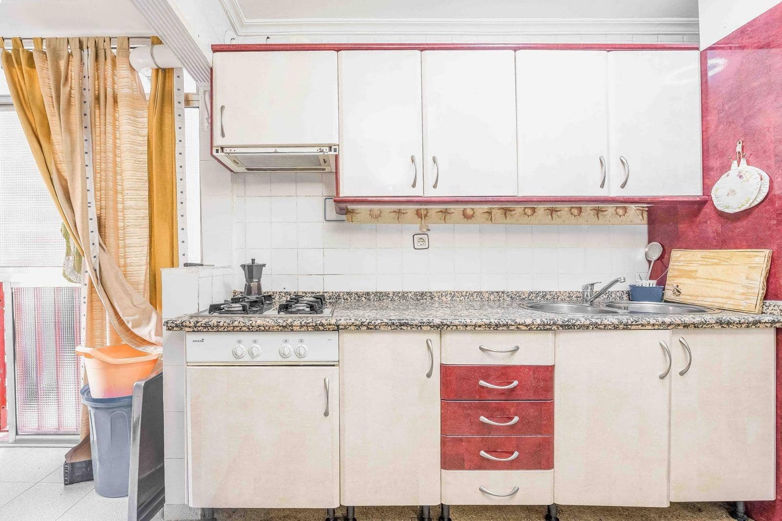 3 soveværelse Lejlighed til salg i Sevilla by - € 100.000 (Ref: 9417687)