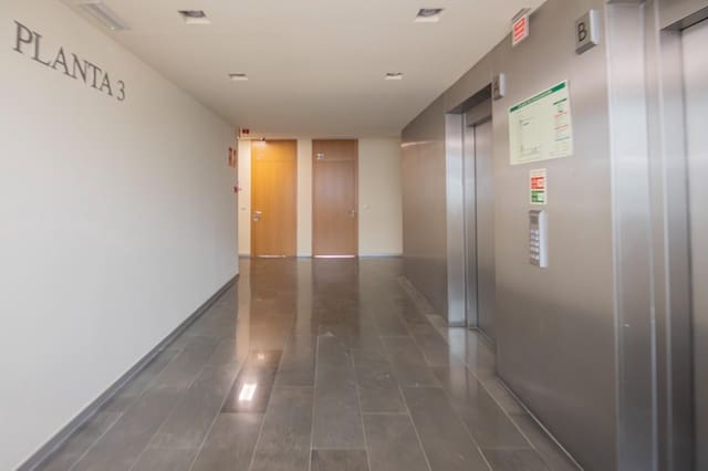 Kontor till salu i Sevilla stad - 51 000 € (Ref: 9419884)