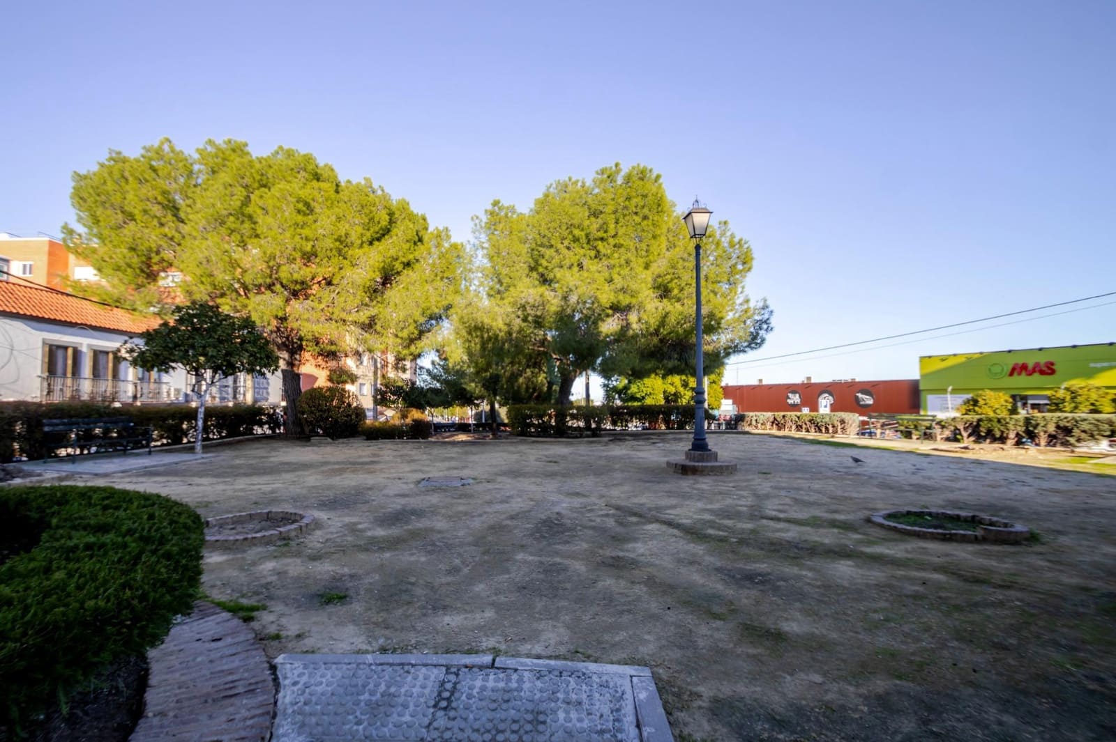 3 bedroom Commercial for sale in Mairena del Aljarafe - € 600,000 (Ref: 9431148)