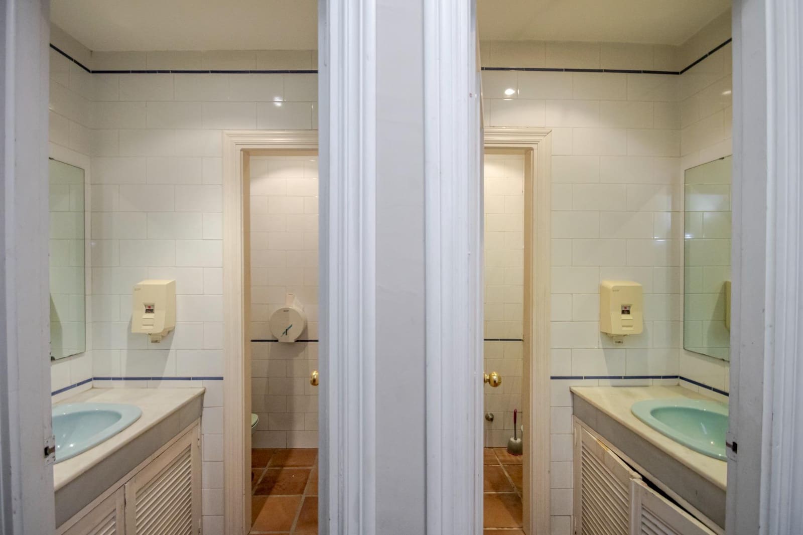 3 slaapkamer Commercieel te koop in Mairena del Aljarafe - € 600.000 (Ref: 9431148)