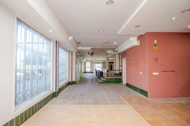 3 sypialnia Komercyjne na sprzedaż w Mairena del Aljarafe - 600 000 € (Ref: 9431148)