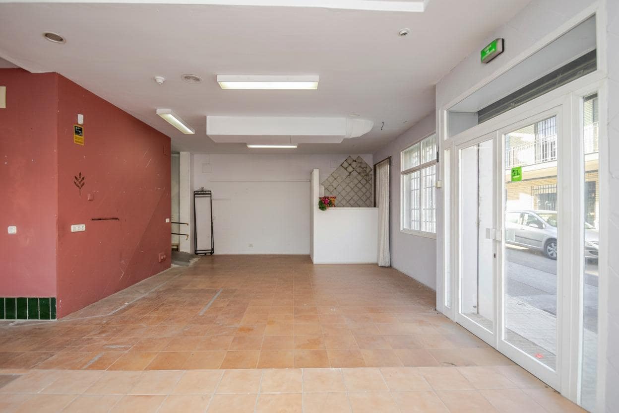 3 slaapkamer Commercieel te koop in Mairena del Aljarafe - € 600.000 (Ref: 9431148)