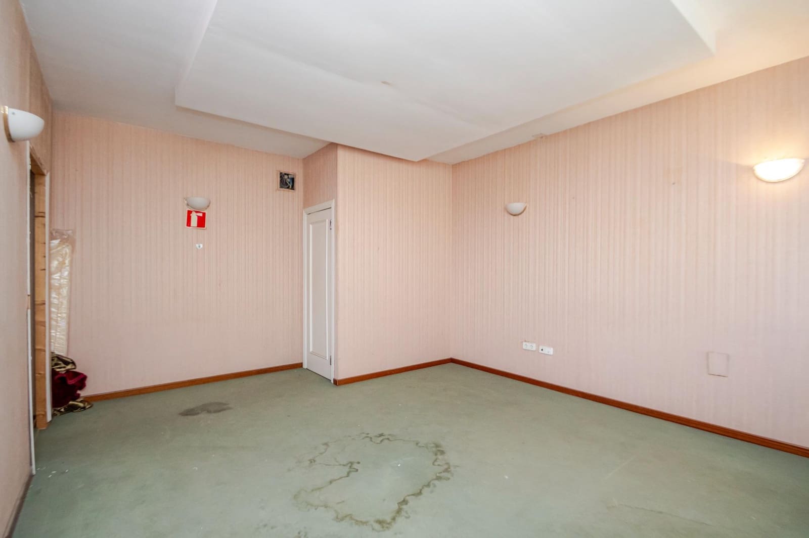 3 makuuhuone Kaupallinen myytävänä paikassa Mairena del Aljarafe - 500 000 € (Ref: 9431148)