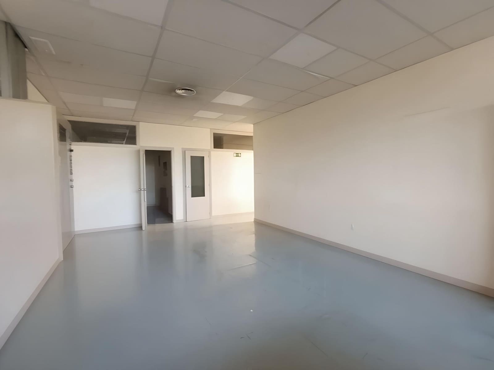 Virksomhed til salg i Madrid by - € 385.000 (Ref: 9435077)