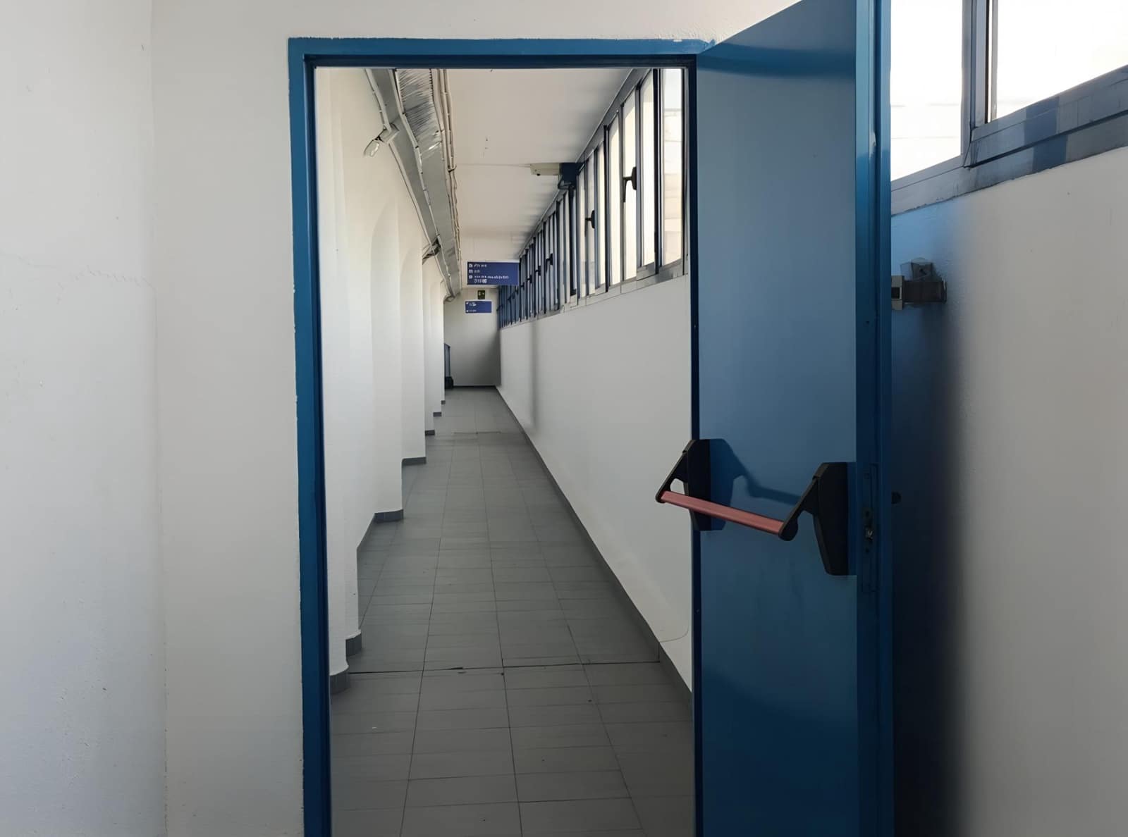 Business for sale in Madrid city - € 385,000 (Ref: 9435077)