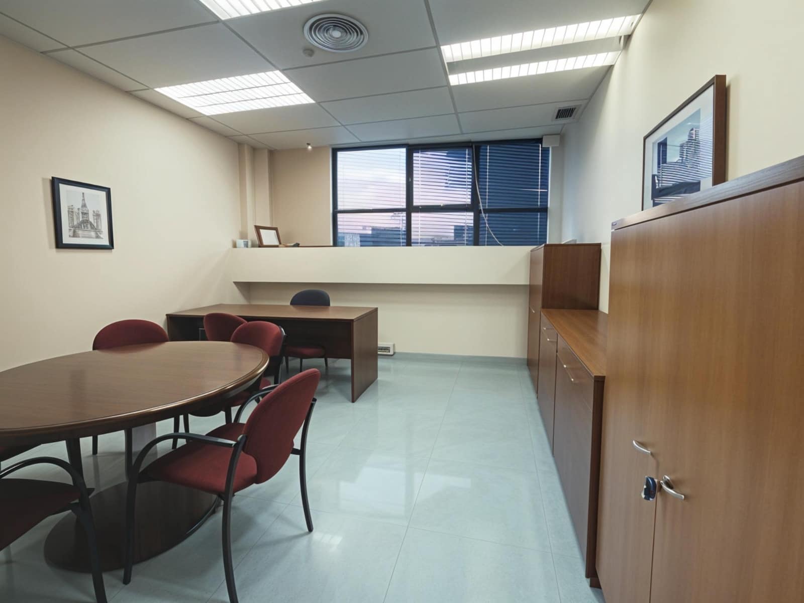 Business for sale in Madrid city - € 385,000 (Ref: 9435077)