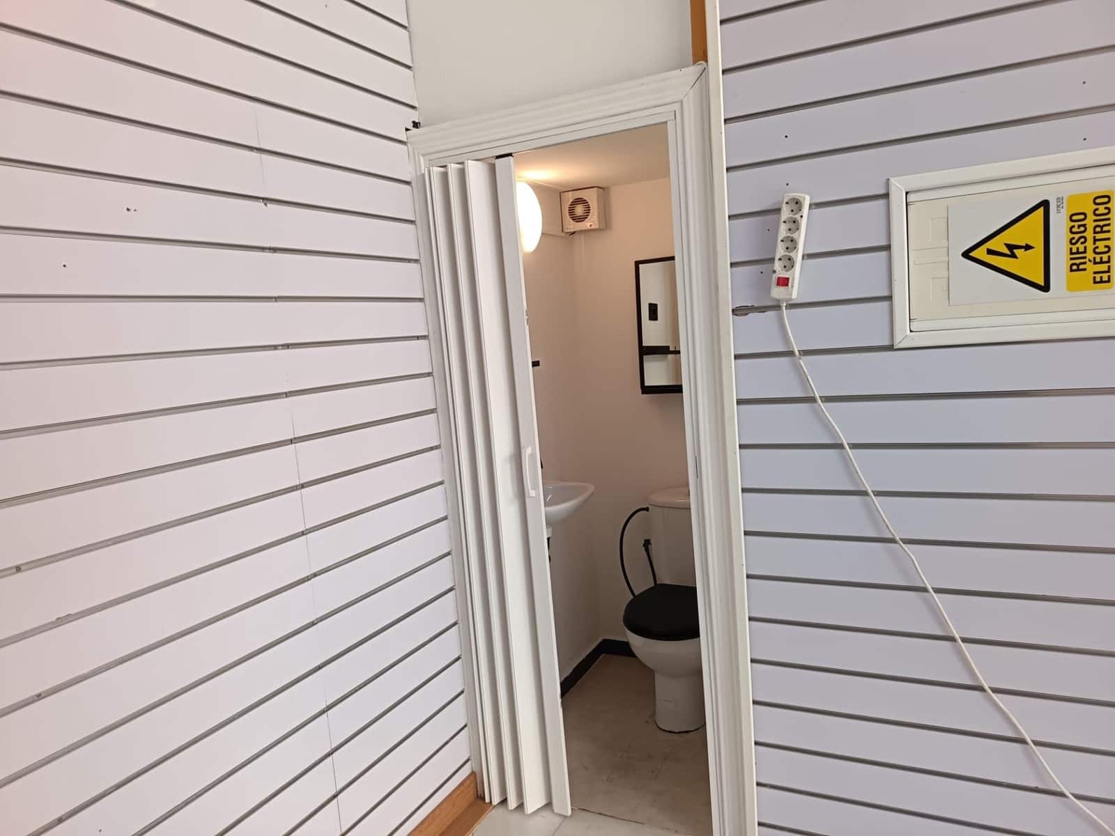 Gewerbe zu vermieten in Sevilla Stadt - 550 € (Ref: 9446461)