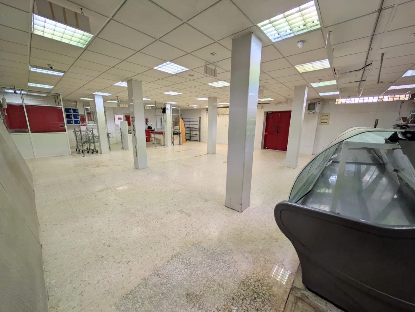 Gewerbe zu verkaufen in Sevilla Stadt - 110.000 € (Ref: 9449411)