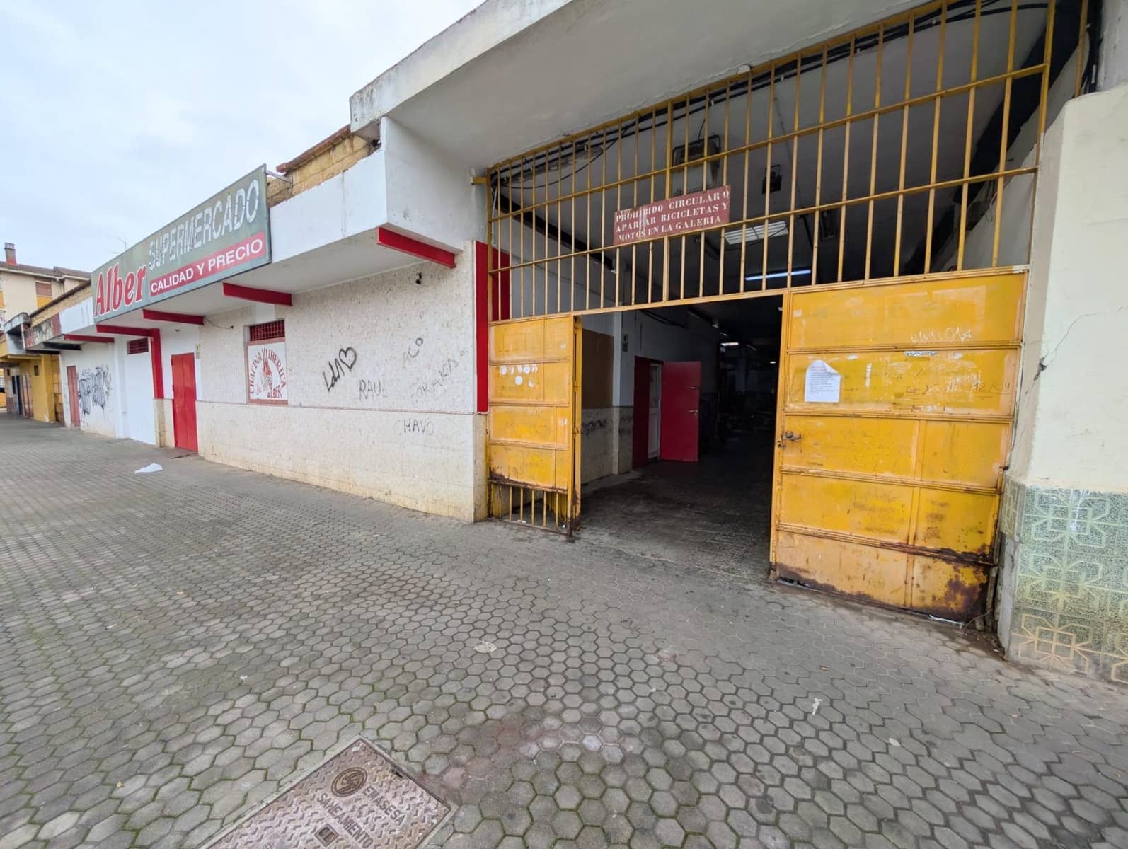 Gewerbe zu verkaufen in Sevilla Stadt - 110.000 € (Ref: 9449411)