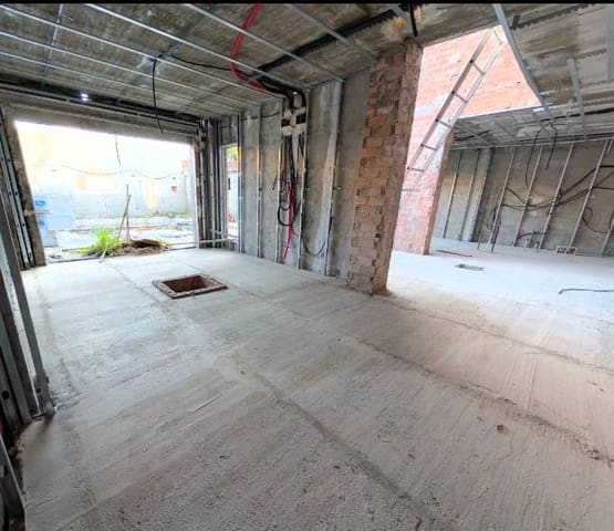 4 Zimmer Villa zu verkaufen in Bormujos mit Garage - 370.000 € (Ref: 9465852)