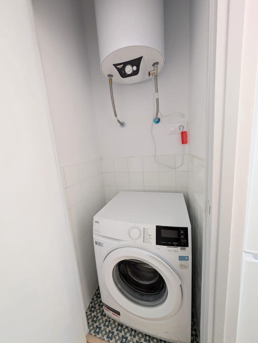 4 bedroom Flat for rent in Seville city - € 1,350 (Ref: 9470961)