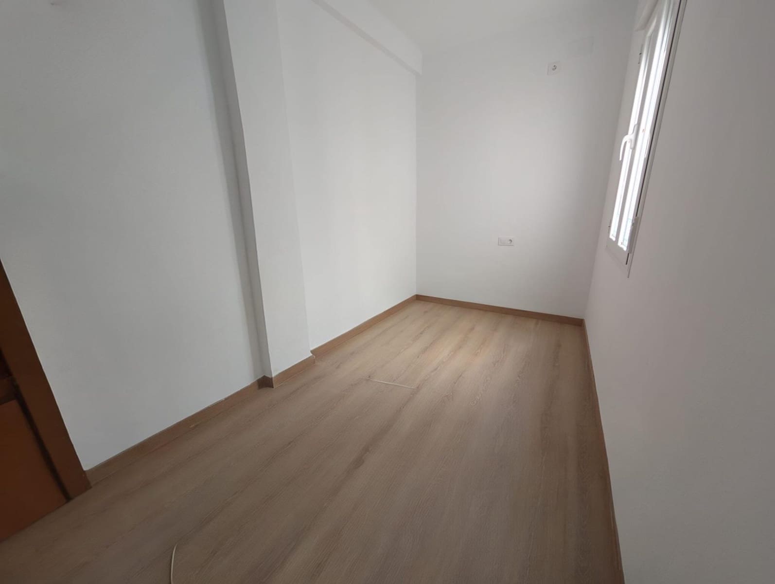 4 bedroom Flat for rent in Seville city - € 1,350 (Ref: 9470961)