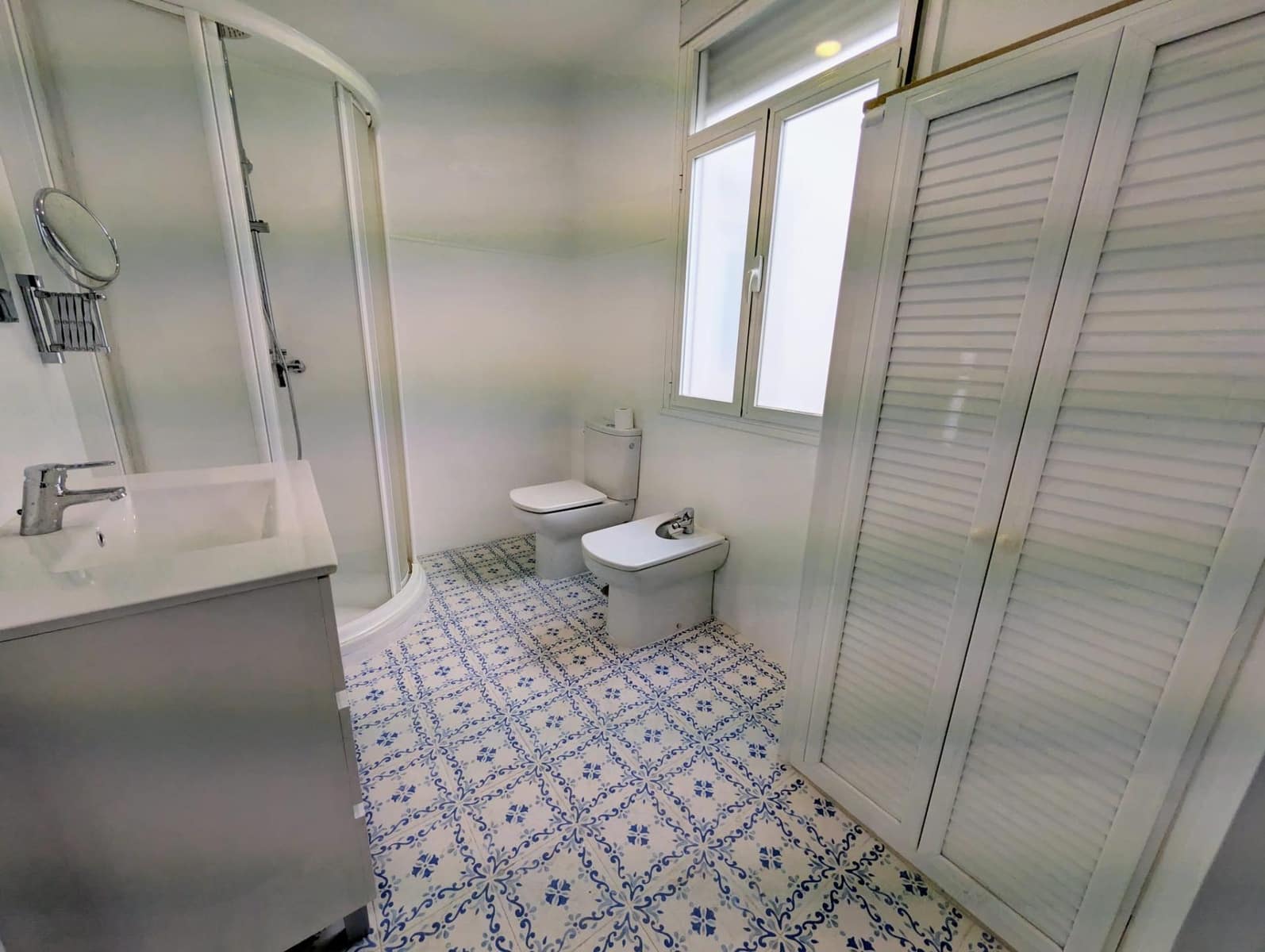 4 bedroom Flat for rent in Seville city - € 1,350 (Ref: 9470961)