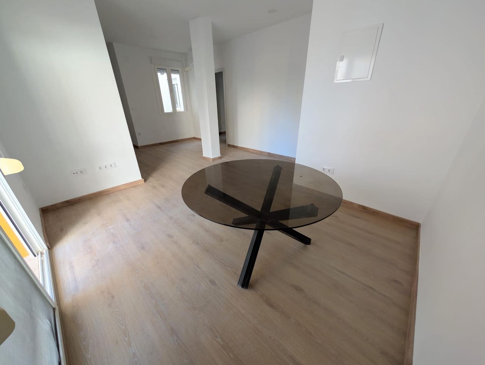 4 bedroom Flat for rent in Seville city - € 1,350 (Ref: 9470961)