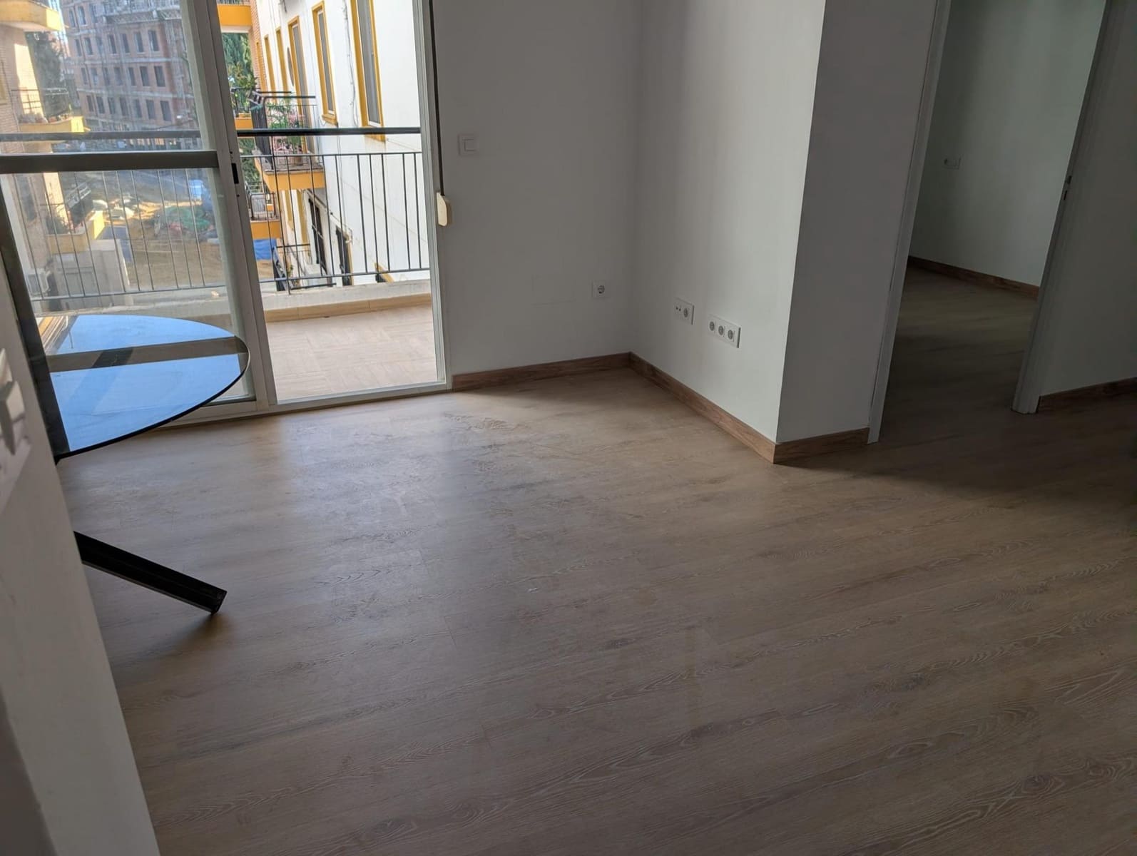 4 bedroom Flat for rent in Seville city - € 1,350 (Ref: 9470961)