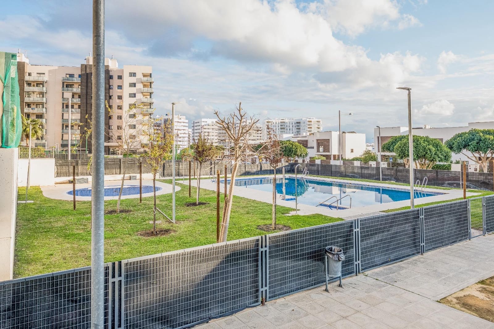 4 camera da letto Appartamento in vendita in Dos Hermanas con piscina - 390.000 € (Rif: 9482111)