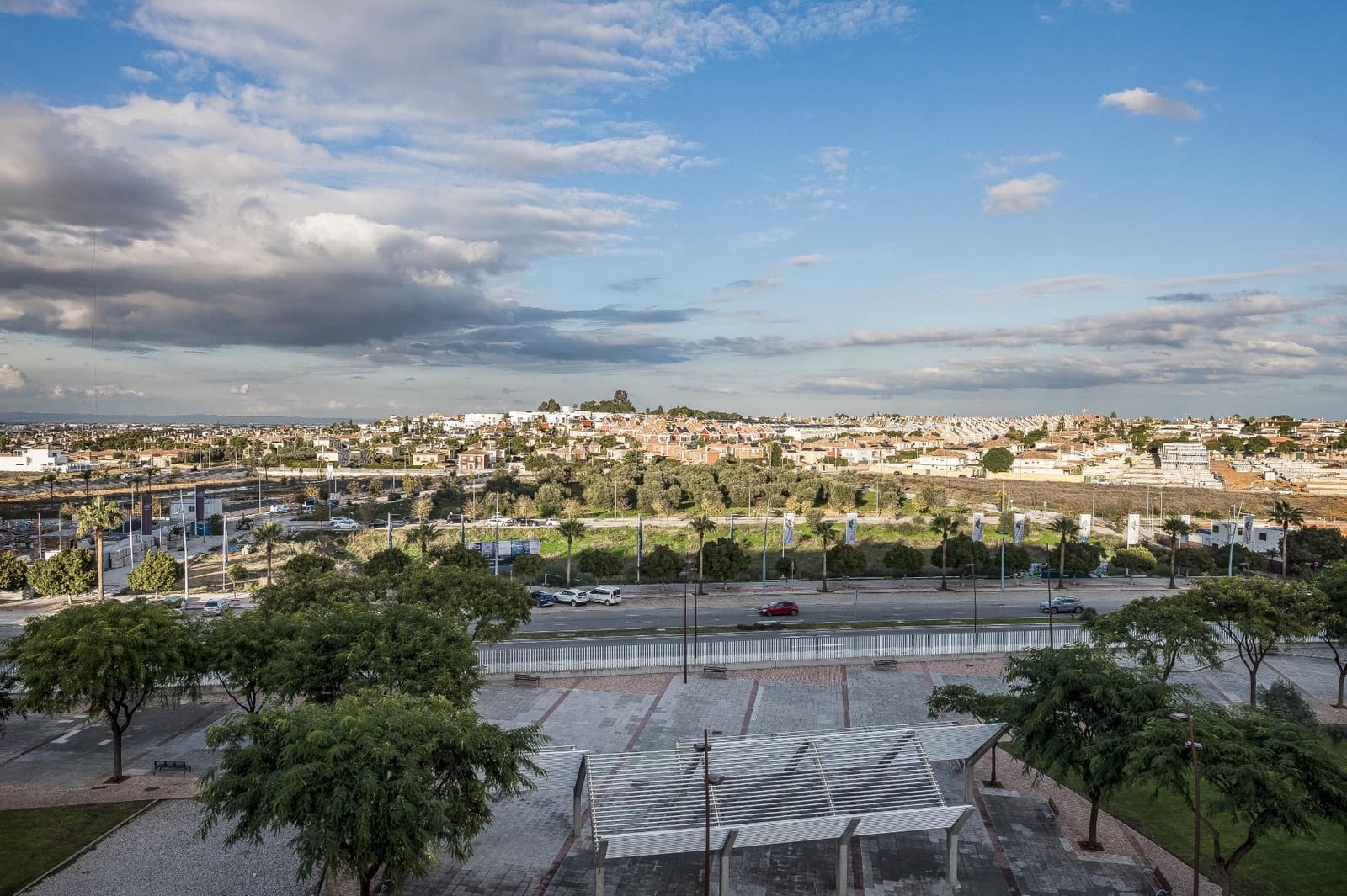 4 camera da letto Appartamento in vendita in Dos Hermanas con piscina - 390.000 € (Rif: 9482111)