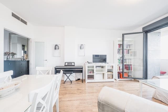 4 chambre Appartement à vendre à Dos Hermanas avec piscine - 390 000 € (Ref: 9482111)