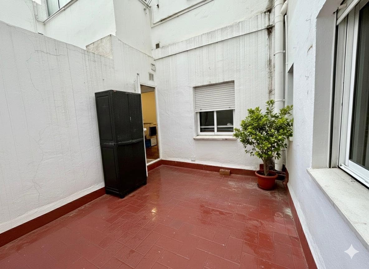 2 sovrum Lägenhet att hyra i Sevilla stad - 900 € (Ref: 9482112)