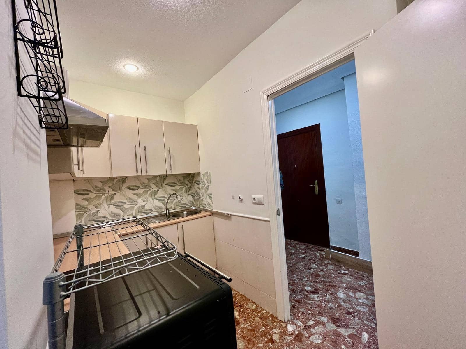 2 sovrum Lägenhet att hyra i Sevilla stad - 900 € (Ref: 9482112)