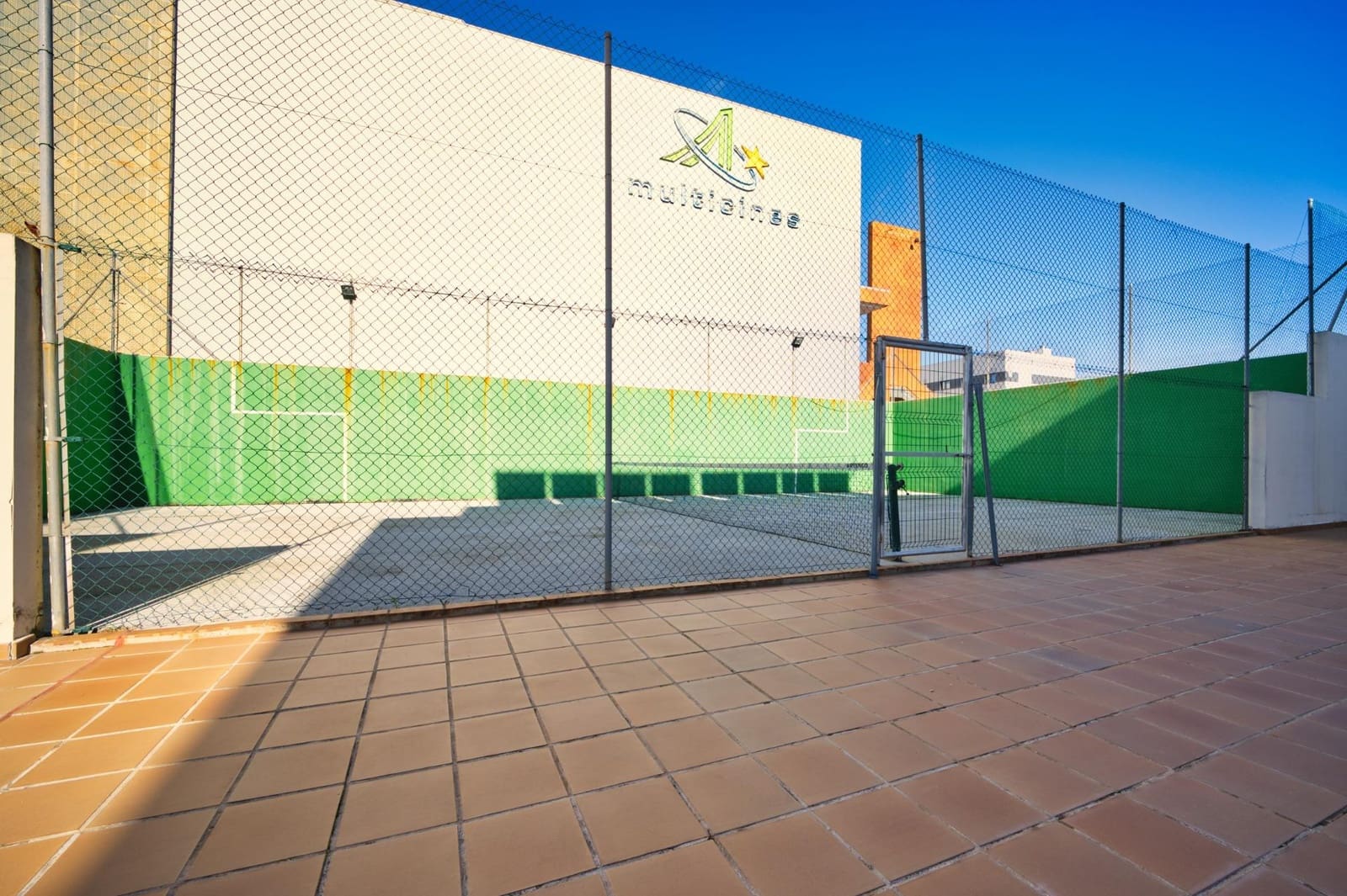 1 soveværelse Lejlighed til salg i Bormujos med swimmingpool garage - € 138.000 (Ref: 9488390)