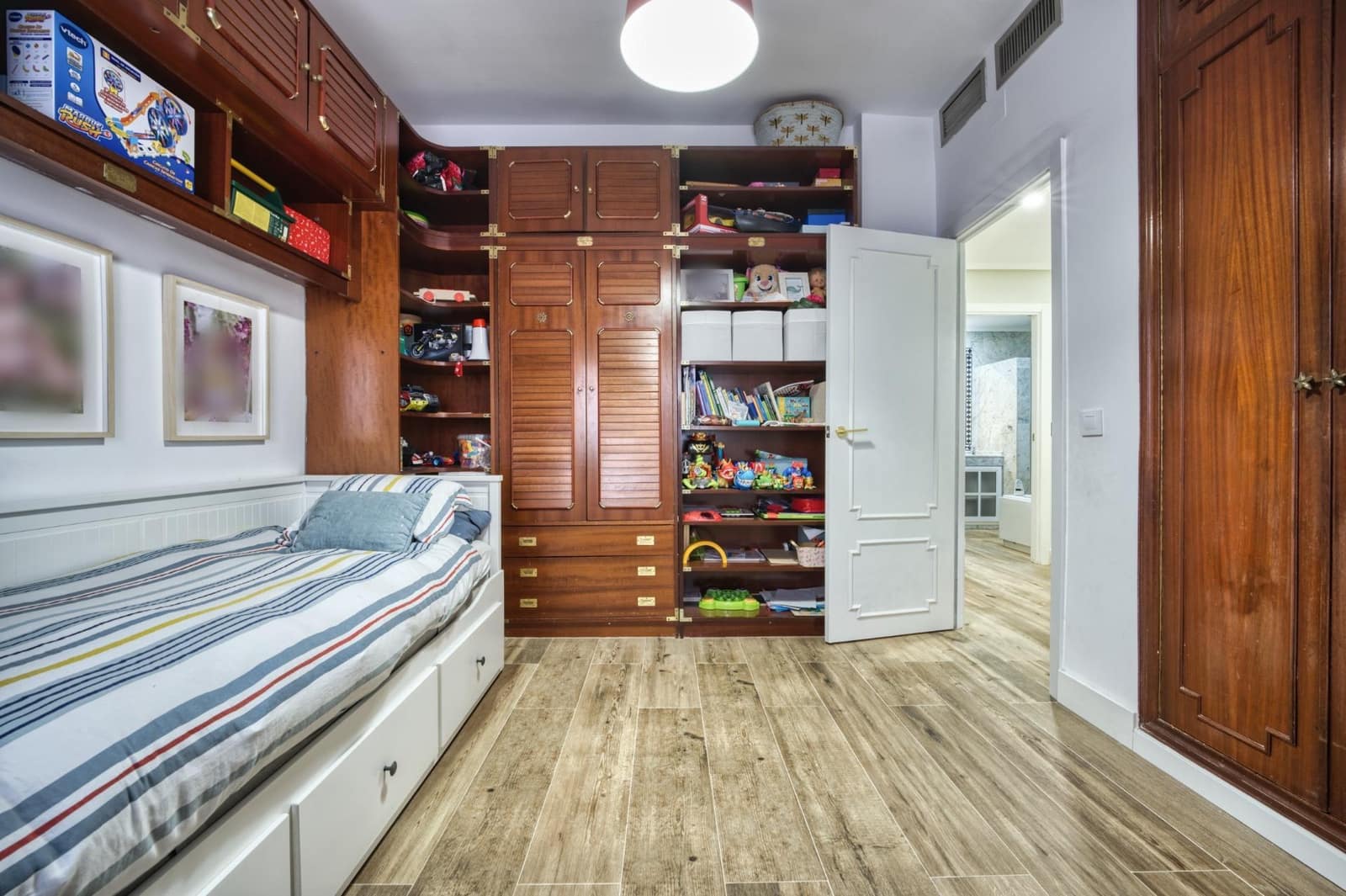 Piso de 4 habitaciones en Sevilla ciudad en venta - 595.000 € (Ref: 9502465)