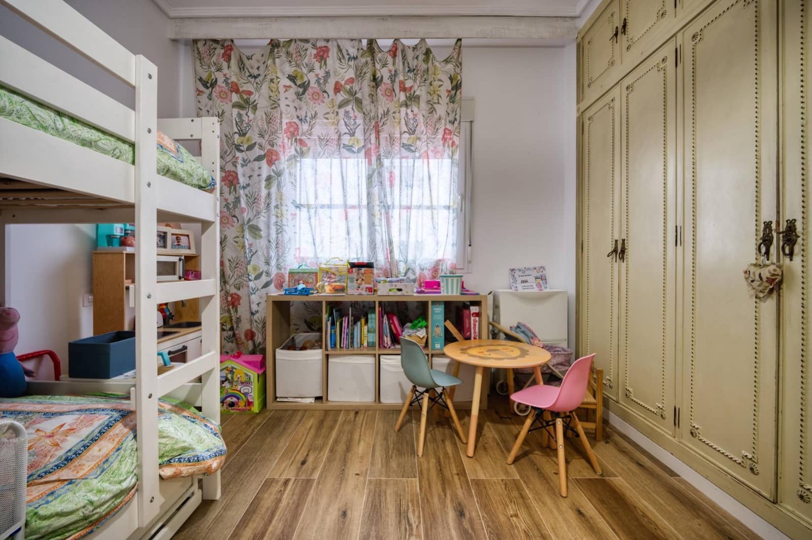 Piso de 4 habitaciones en Sevilla ciudad en venta - 595.000 € (Ref: 9502465)