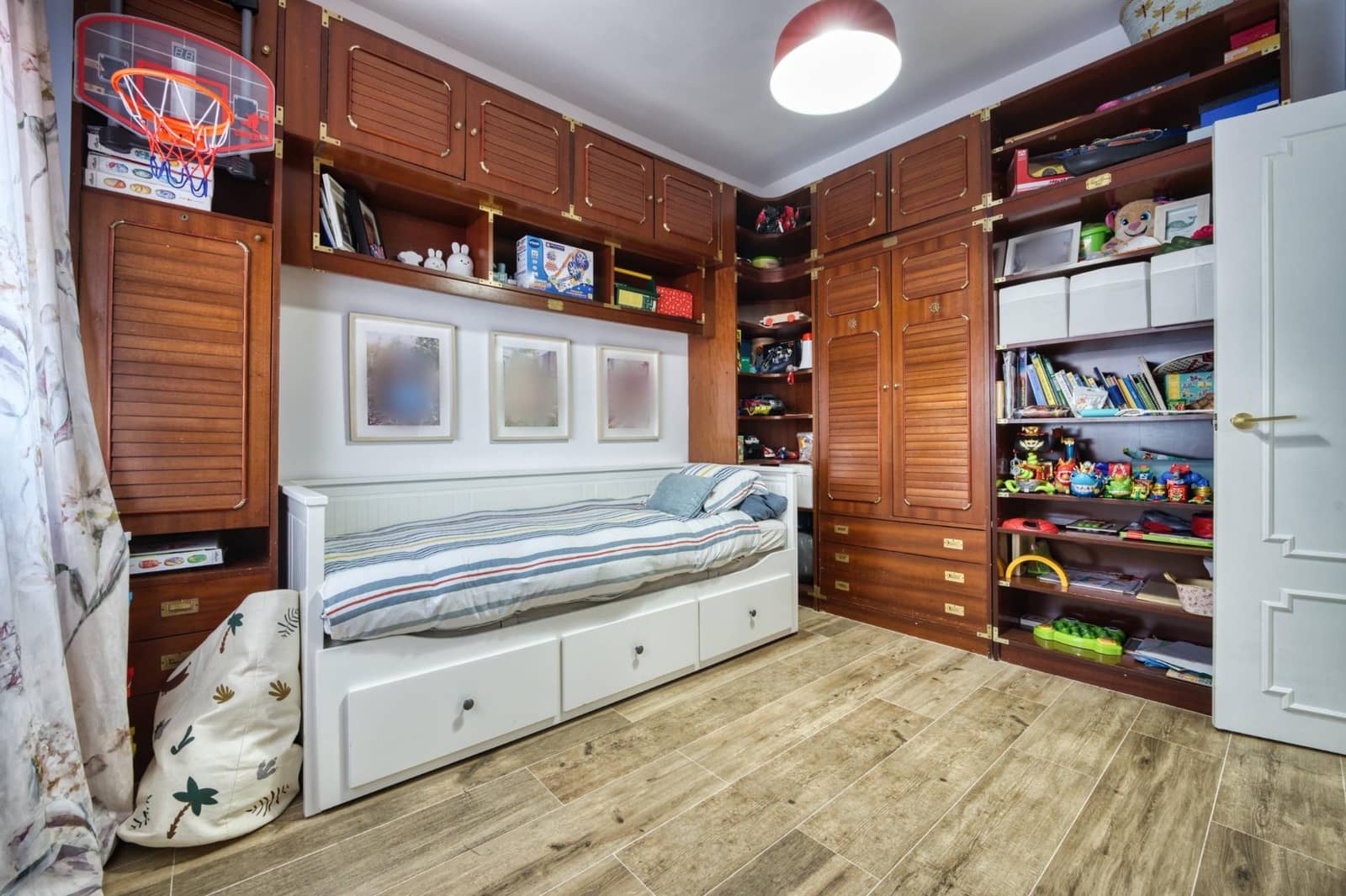 4 bedroom Flat for sale in Seville city - € 595,000 (Ref: 9502465)