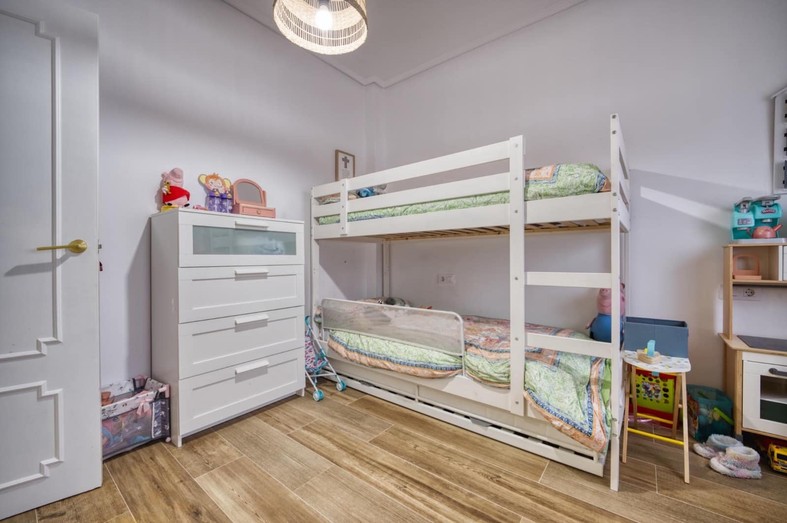 4 bedroom Flat for sale in Seville city - € 595,000 (Ref: 9502465)