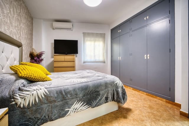4 slaapkamer Appartement te koop in Isla Mayor - € 95.000 (Ref: 9548347)