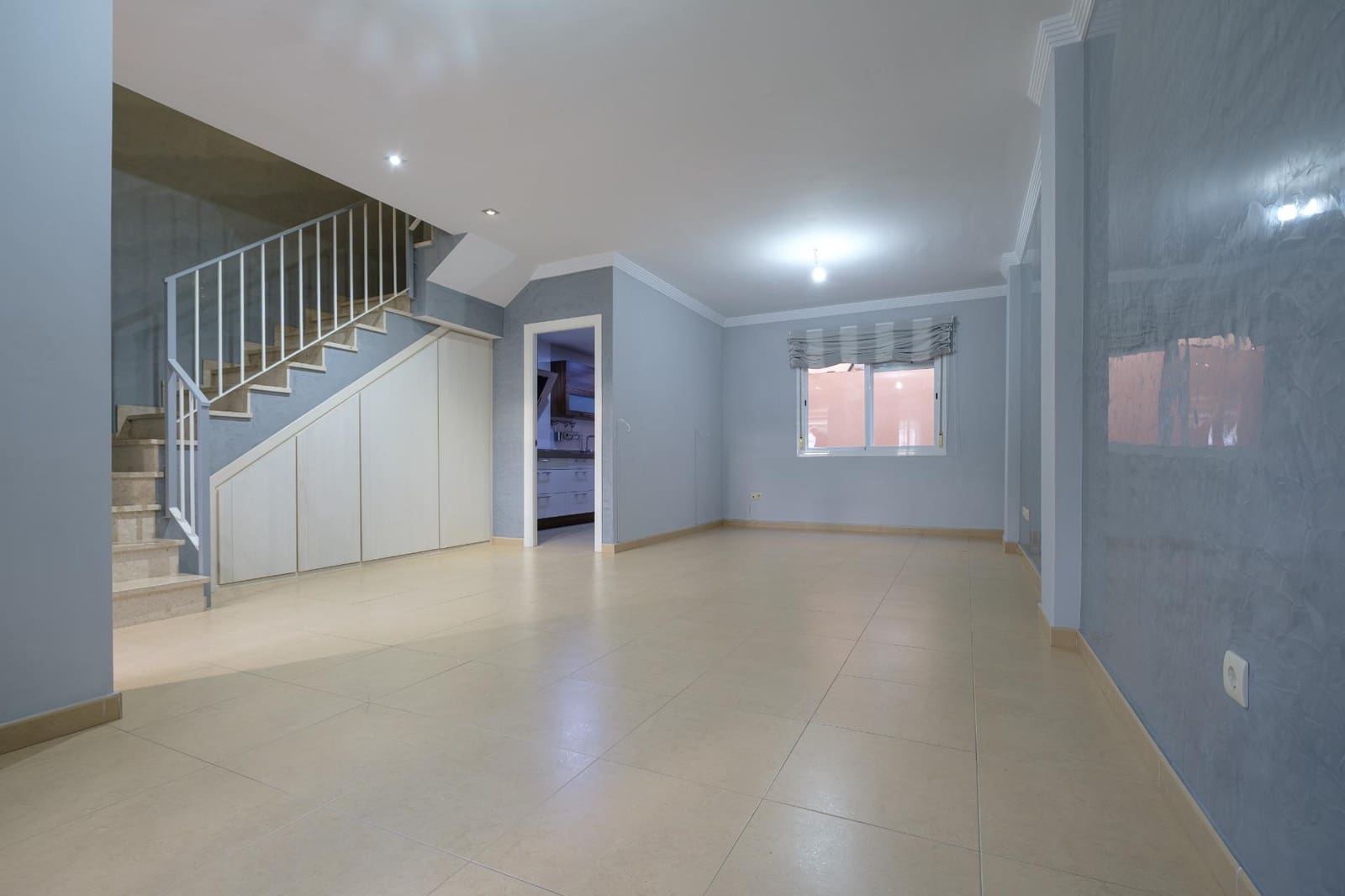 3 bedroom Terraced Villa for sale in Gelves with garage - € 219,900 (Ref: 9586626)