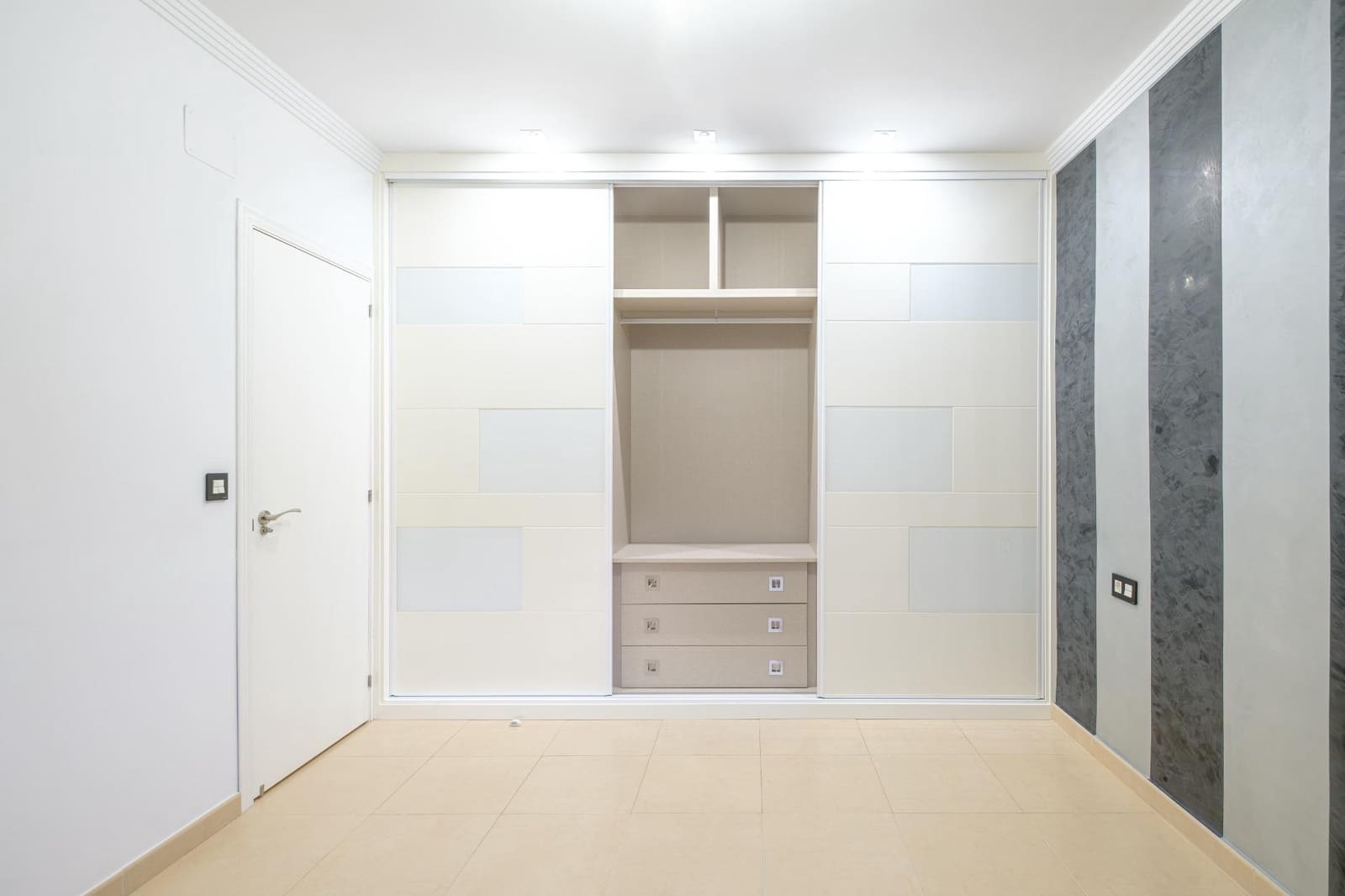 3 bedroom Terraced Villa for sale in Gelves with garage - € 219,900 (Ref: 9586626)