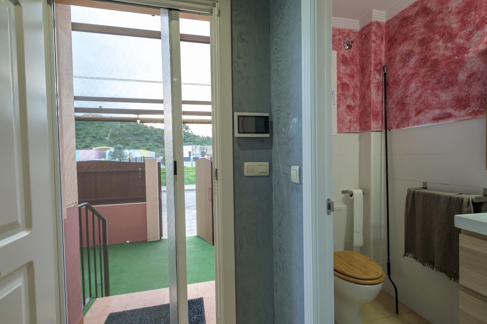 3 bedroom Terraced Villa for sale in Gelves with garage - € 219,900 (Ref: 9586626)