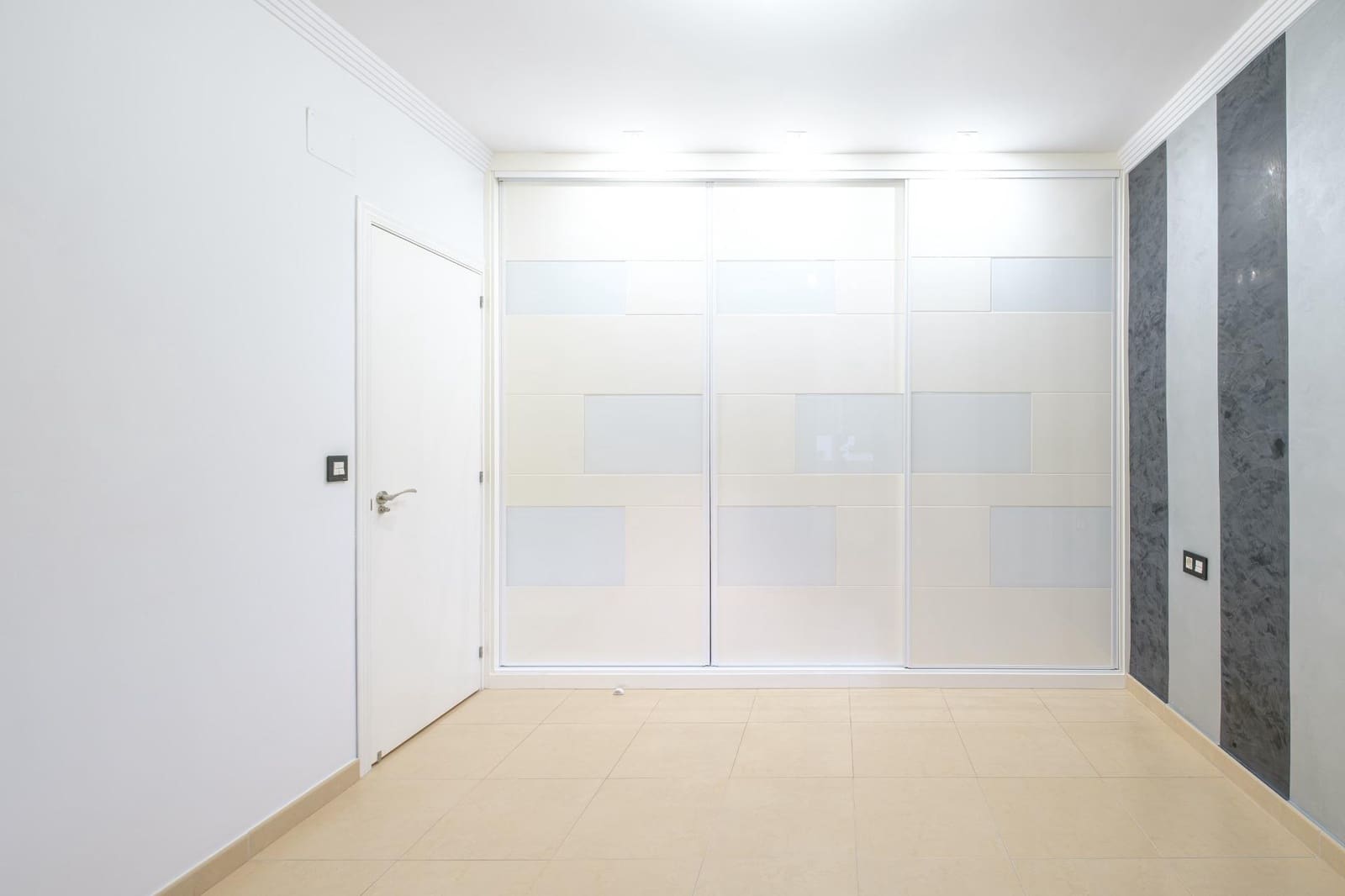 3 bedroom Terraced Villa for sale in Gelves with garage - € 219,900 (Ref: 9586626)