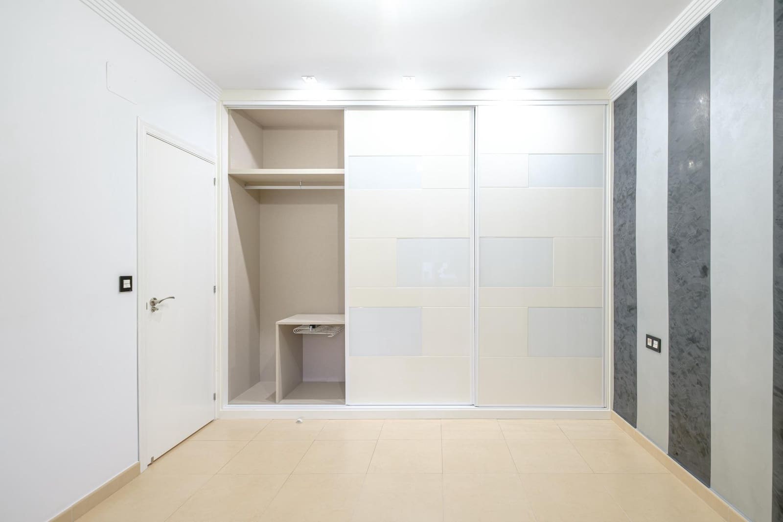 3 bedroom Terraced Villa for sale in Gelves with garage - € 219,900 (Ref: 9586626)