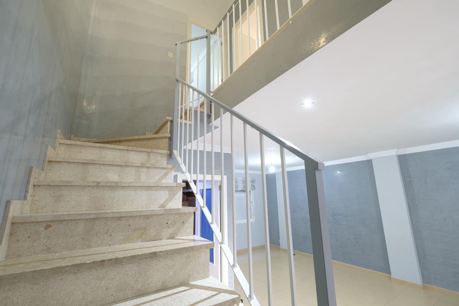 3 bedroom Terraced Villa for sale in Gelves with garage - € 219,900 (Ref: 9586626)