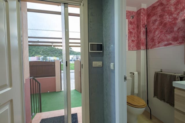 3 bedroom Terraced Villa for sale in Gelves with garage - € 219,900 (Ref: 9586626)