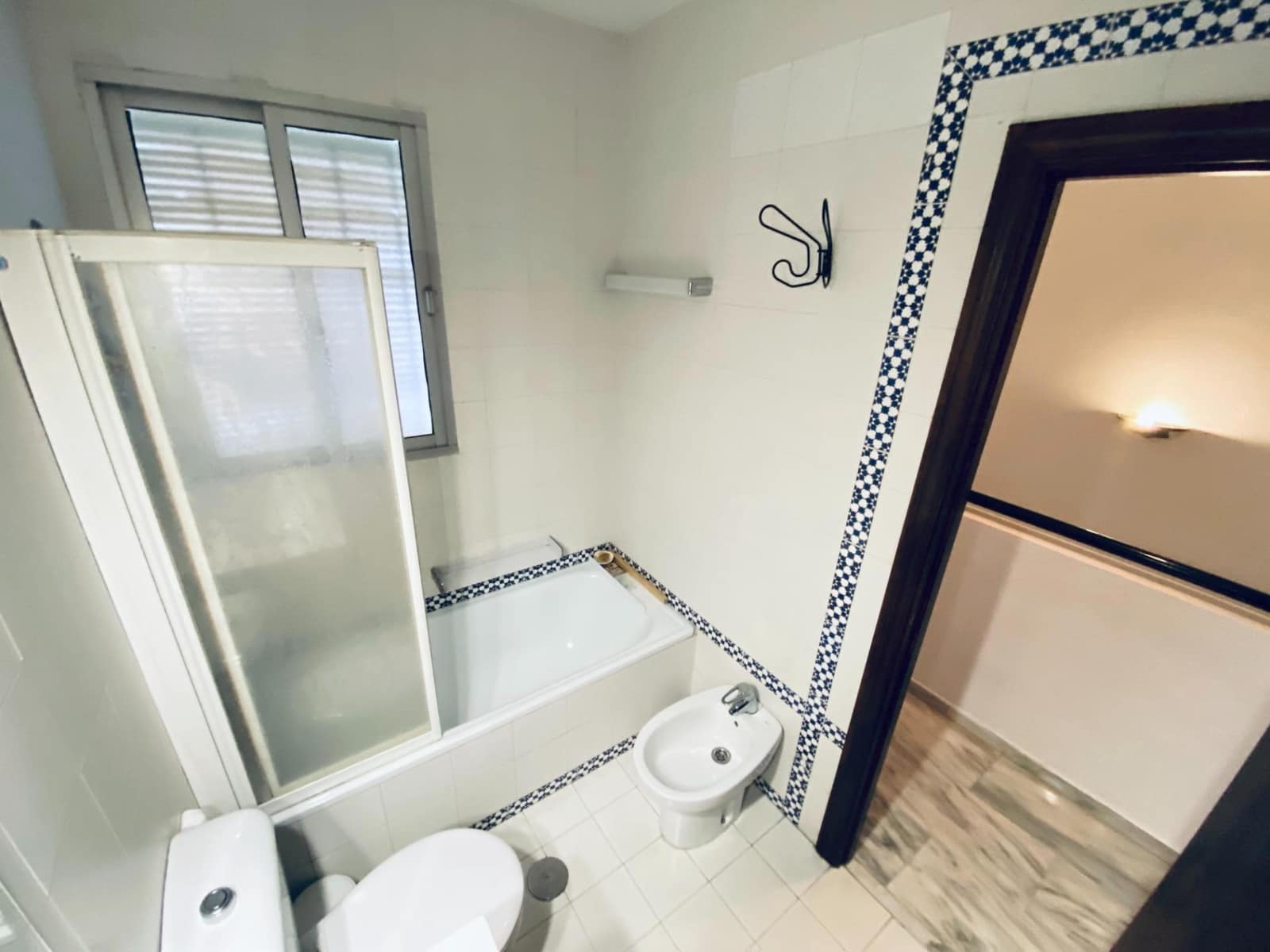 4 bedroom Terraced Villa for rent in Mairena del Aljarafe with garage - € 1,175 (Ref: 9596296)