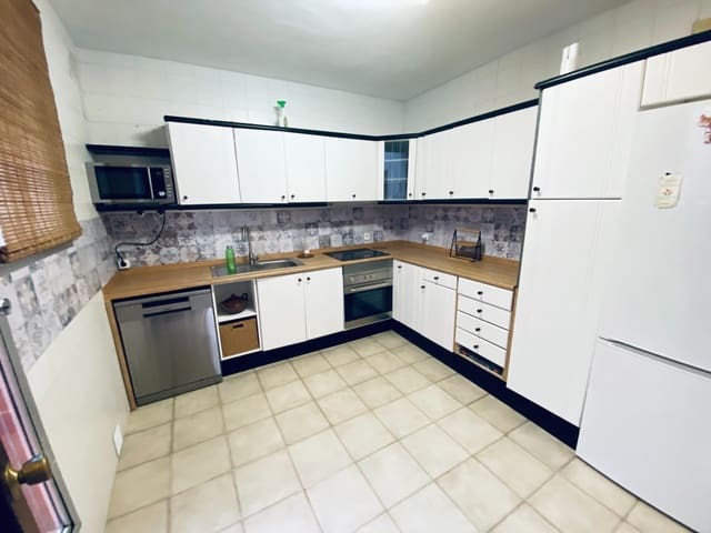 4 camera da letto Villetta a Schiera da affittare in Mairena del Aljarafe con garage - 1.175 € (Rif: 9596296)