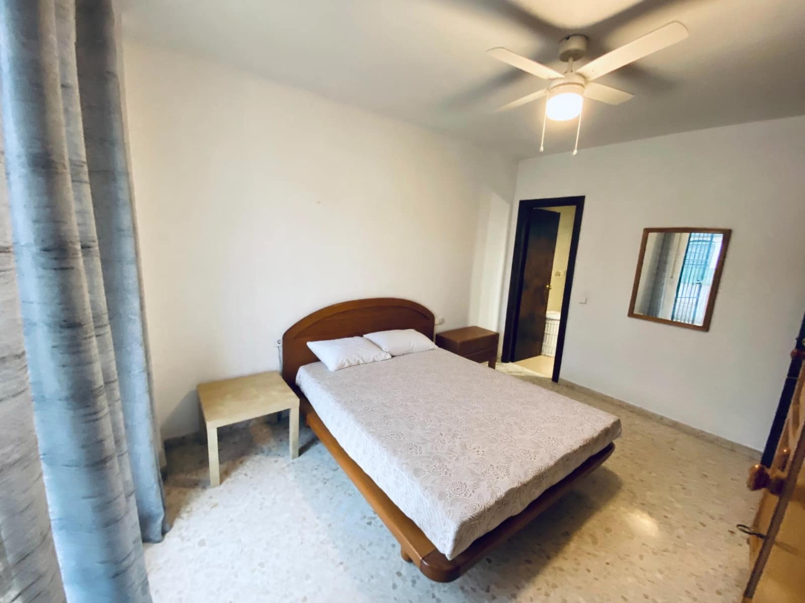 4 bedroom Terraced Villa for rent in Mairena del Aljarafe with garage - € 1,175 (Ref: 9596296)