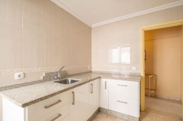 Piso de 3 habitaciones en Sevilla ciudad en venta - 179.900 € (Ref: 9615647)