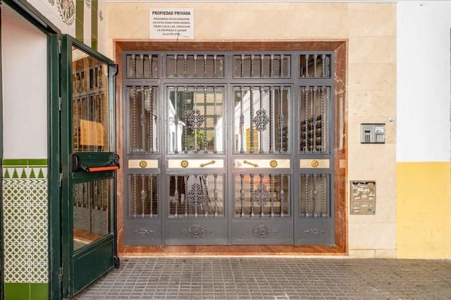 3 makuuhuone Asunto myytävänä paikassa Sevilla kaupunki - 179 900 € (Ref: 9615647)