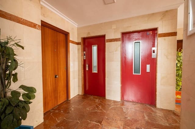 3 makuuhuone Asunto myytävänä paikassa Sevilla kaupunki - 179 900 € (Ref: 9615647)