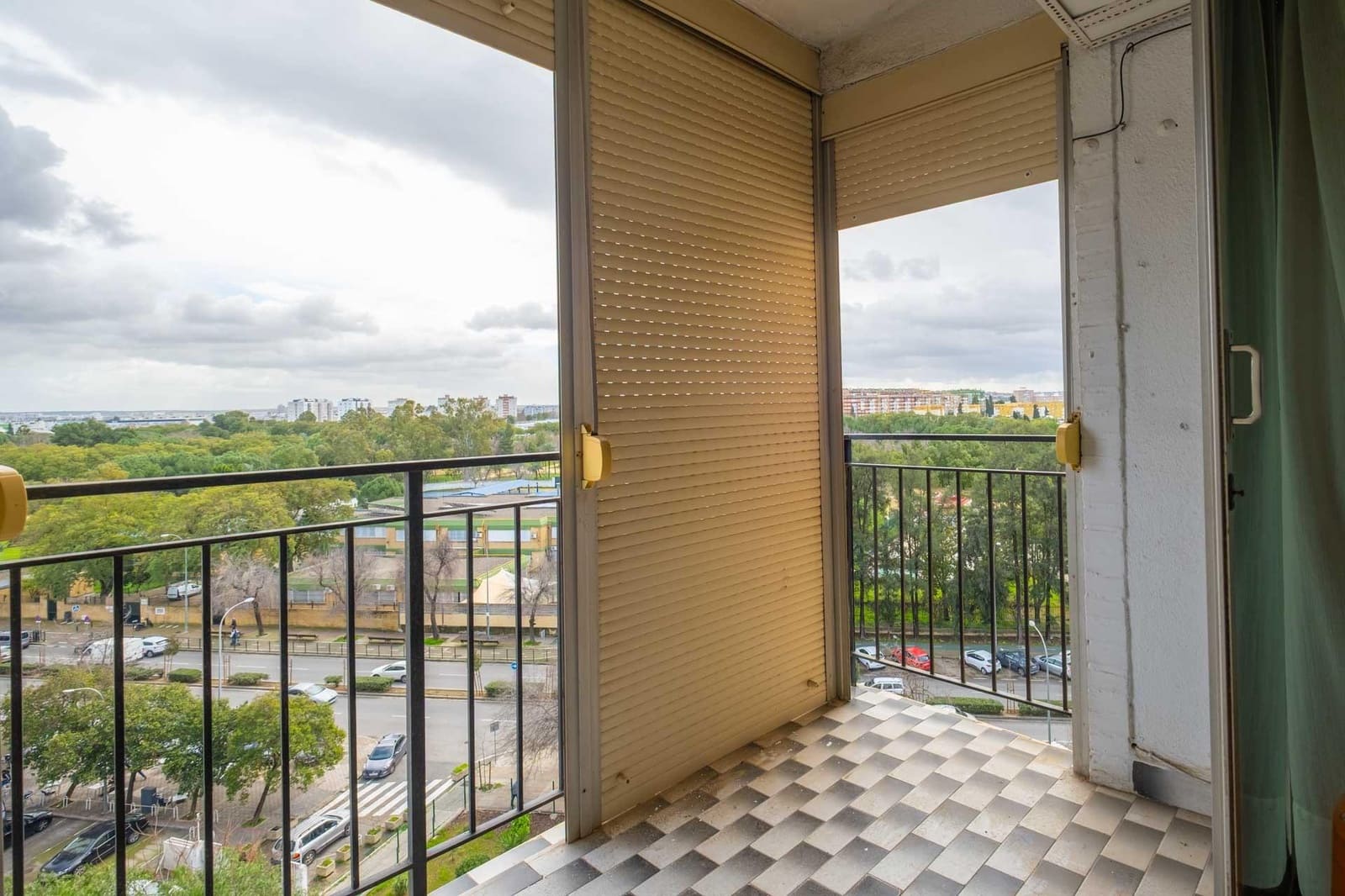 3 bedroom Flat for sale in Seville city - € 179,900 (Ref: 9615647)