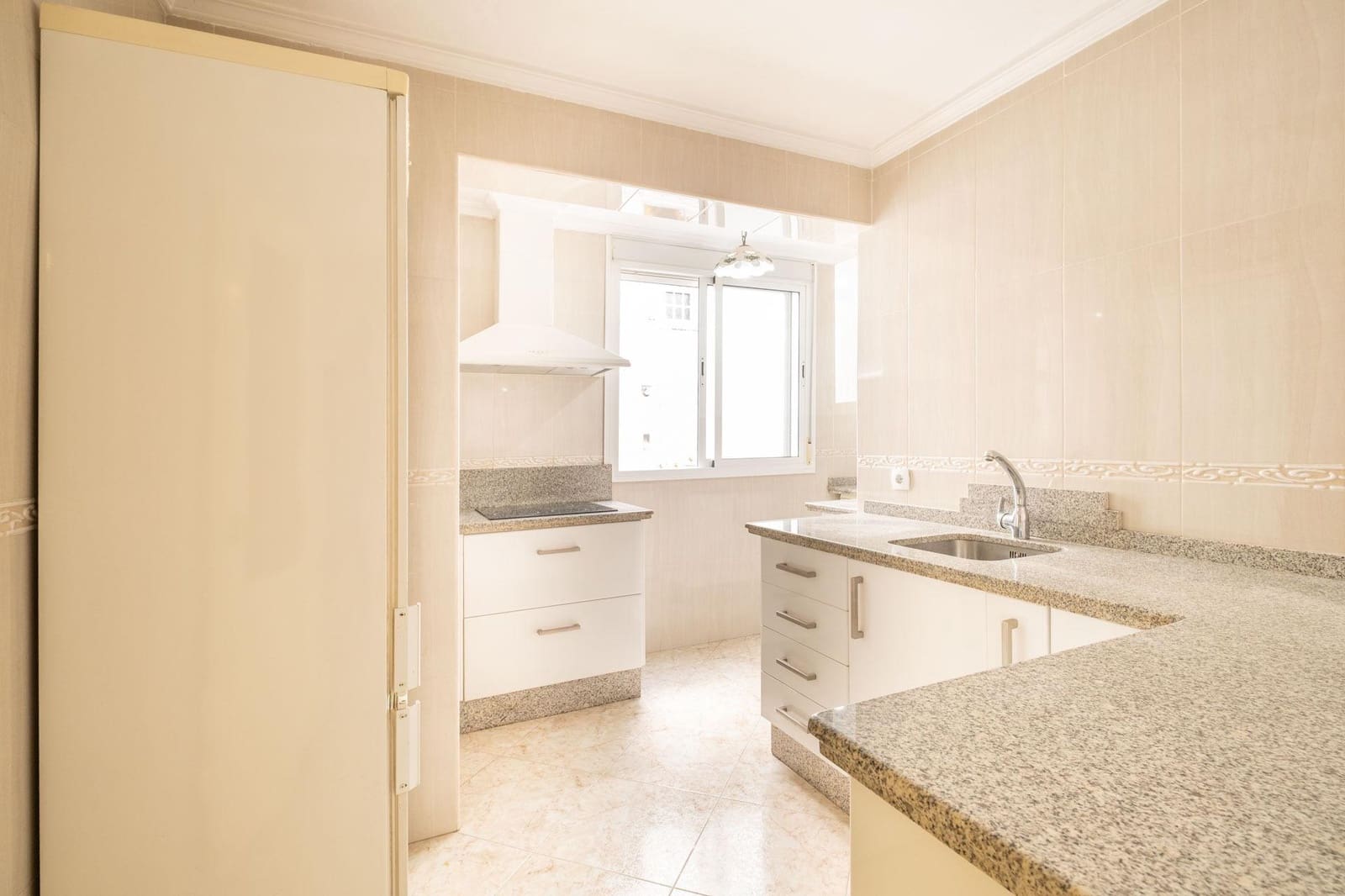 3 bedroom Flat for sale in Seville city - € 179,900 (Ref: 9615647)