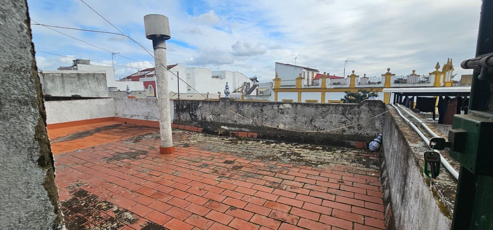 Adosado de 3 habitaciones en La Algaba en venta - 145.000 € (Ref: 9625806)