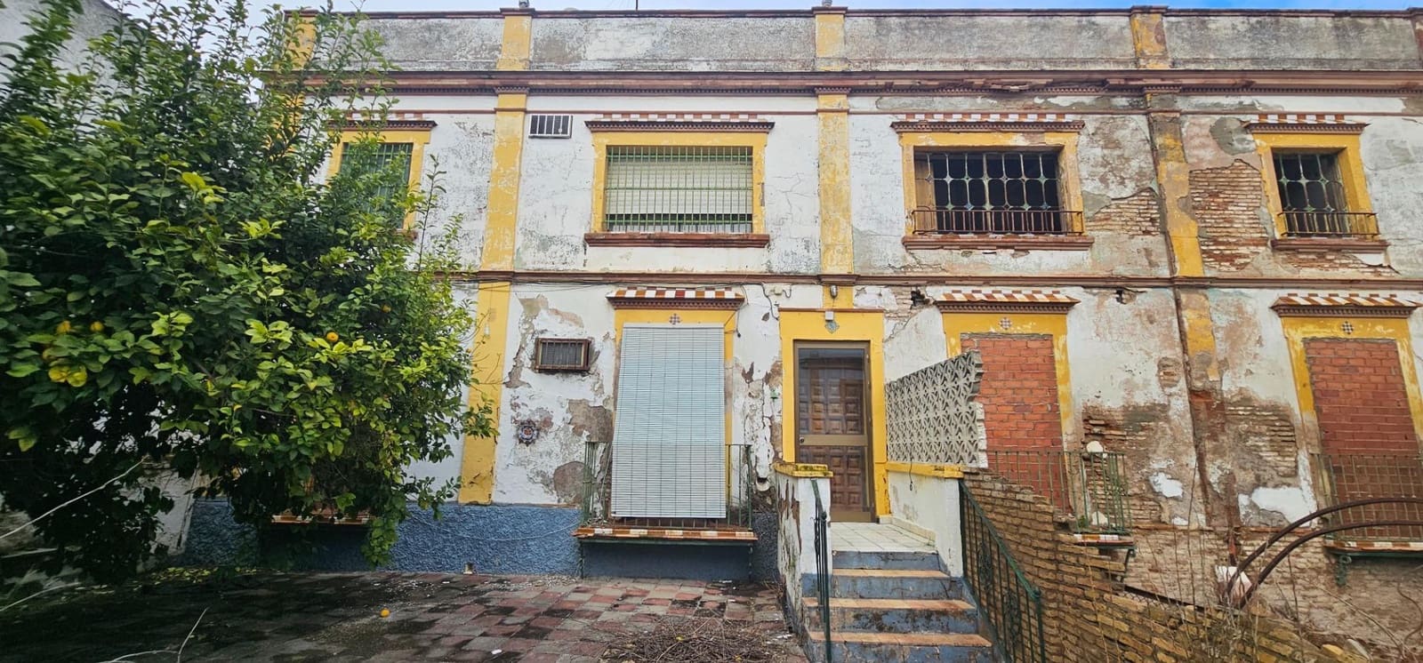 Adosado de 3 habitaciones en La Algaba en venta - 145.000 € (Ref: 9625806)